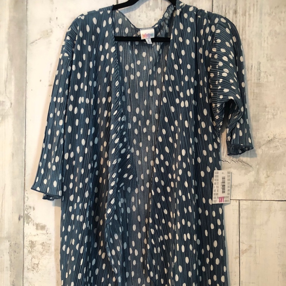 M LuLaRoe Shirley NWT polka dot coverup.